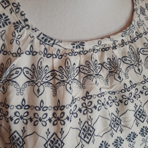NWT Loft Sleeveless Lightweight Pullover Dress White and Navy Horizontal Print - Picture 2 of 9